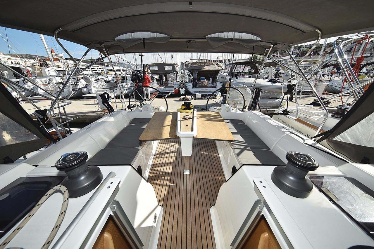 Dufour 382 | Alegria