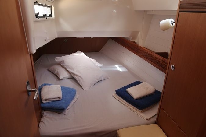 Bavaria Cruiser 36 | Leukothea