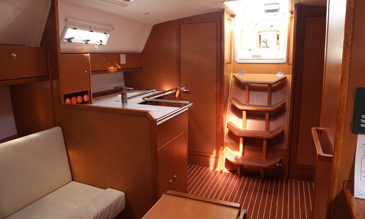 Bavaria Cruiser 36 | Leukothea