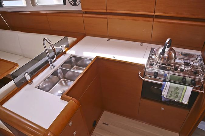 Jeanneau Sun Odyssey 439 | Pasithea