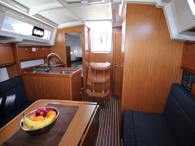 Bavaria Cruiser 34 | Vita
