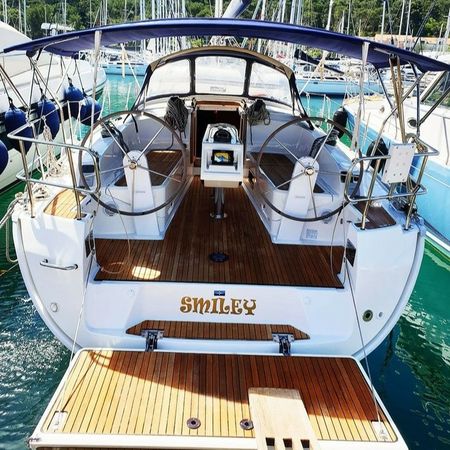 Bavaria Cruiser 37 | Smiley