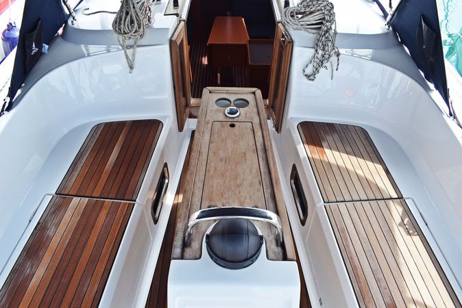 Bavaria Cruiser 37 | Zaklopatica