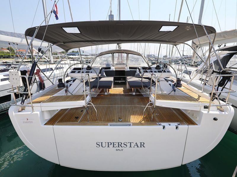 Superstar marina sales