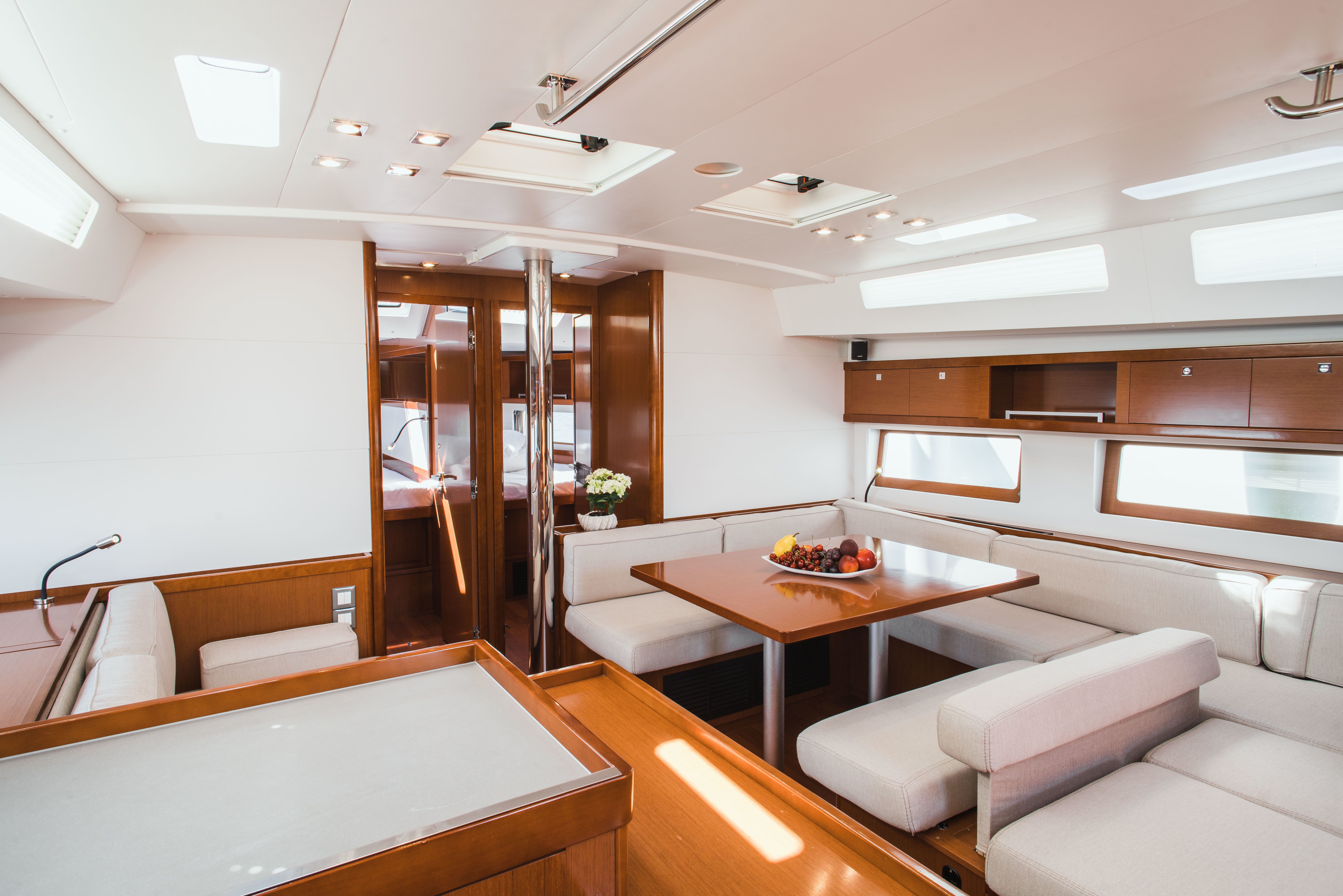 Beneteau Oceanis 55 | Esther