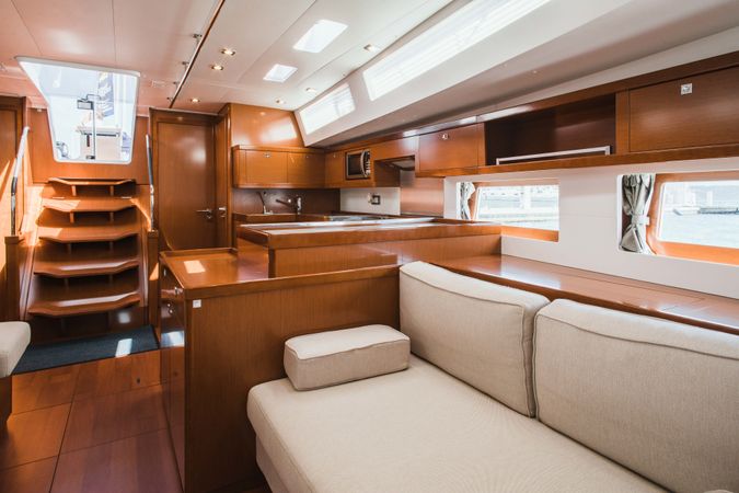 Beneteau Oceanis 55 | Esther