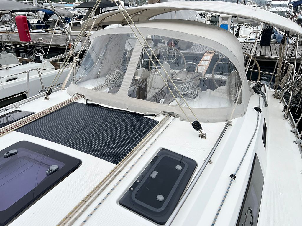 Bavaria Cruiser 37 | Jugo