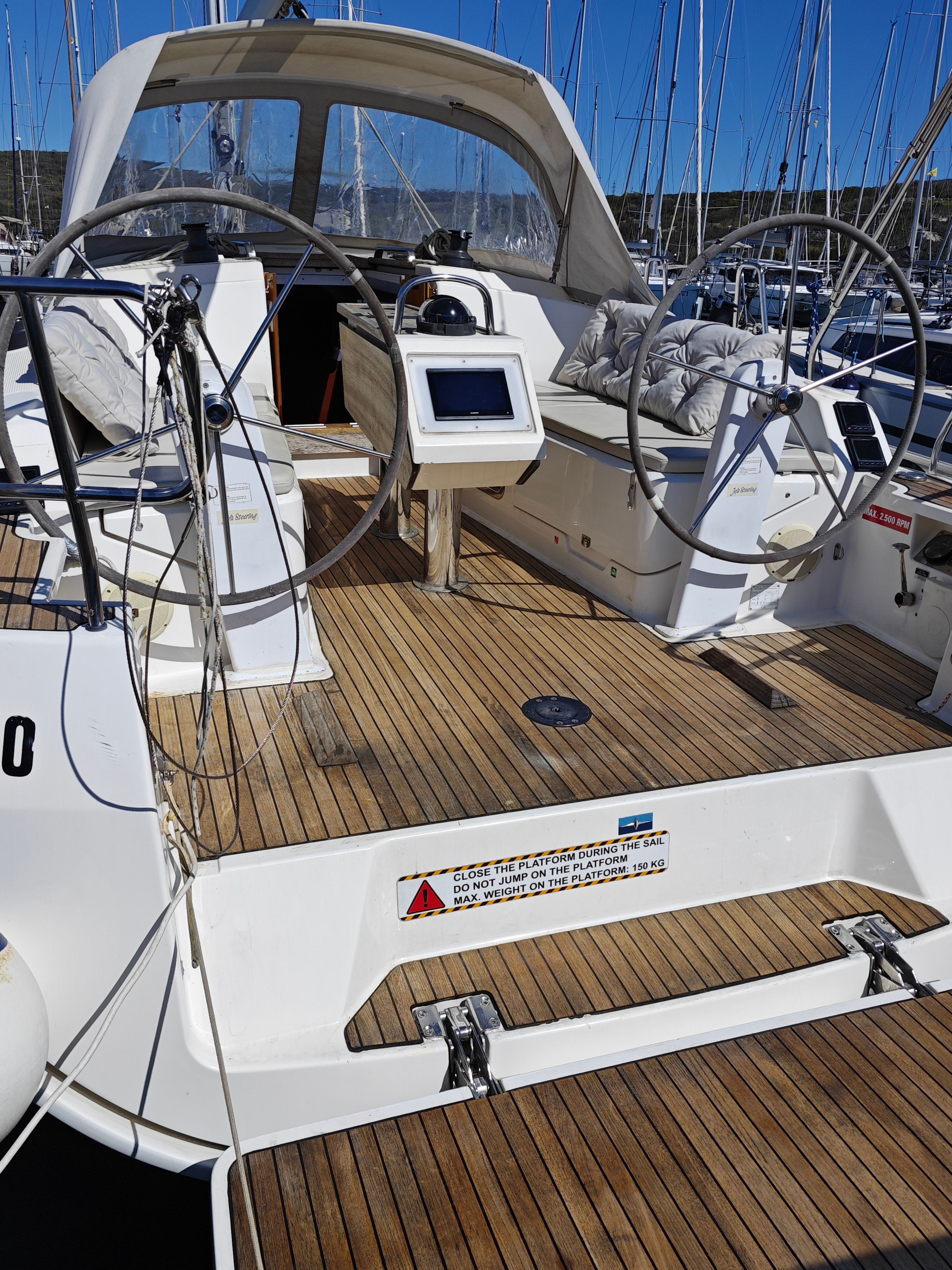 Bavaria Cruiser 37 | Jugo