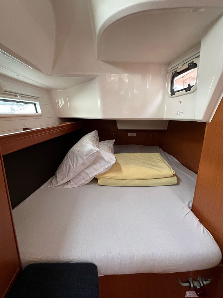 Bavaria Cruiser 37 | Jugo