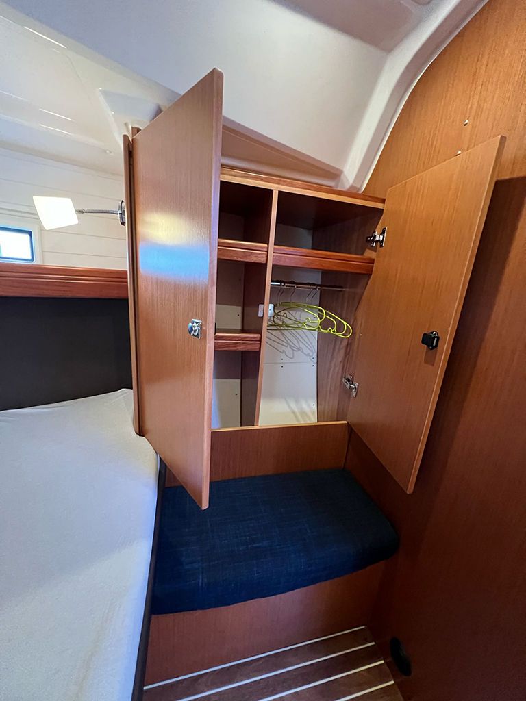 Bavaria Cruiser 37 | Jugo