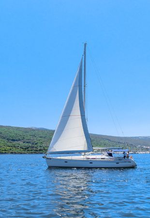 Bavaria Cruiser 46 | She