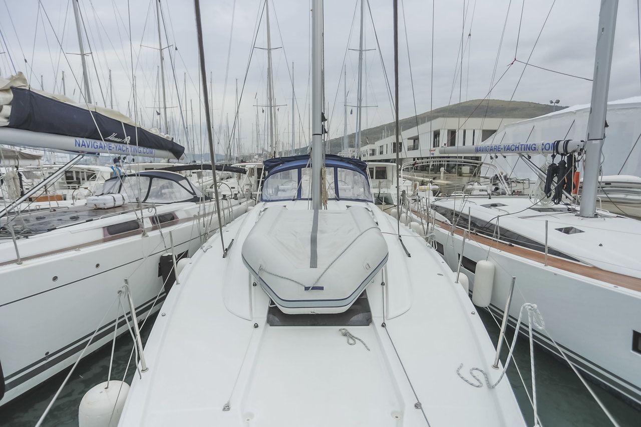 Jeanneau 54 | Blue Angel