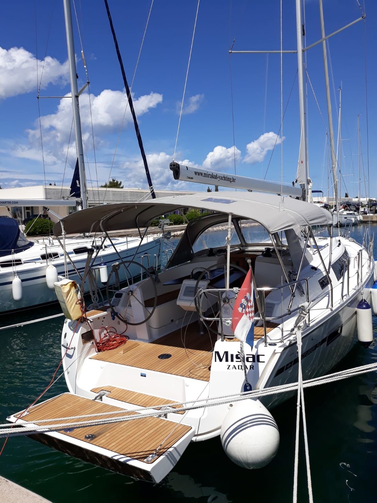Bavaria Cruiser 37 | Misac