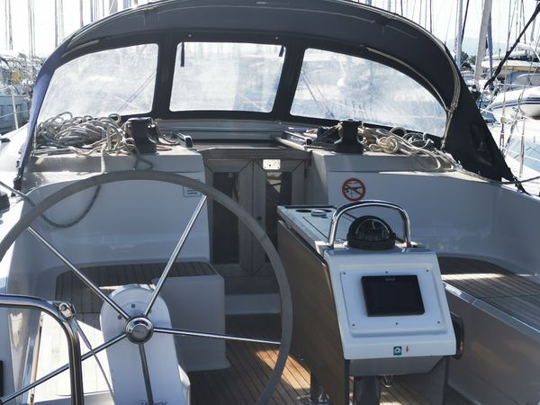 Bavaria Cruiser 46 | Luna