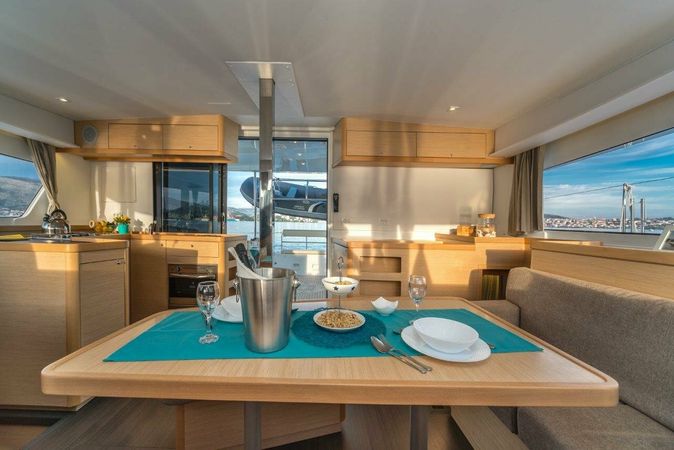 Lagoon 42 | Leggiero