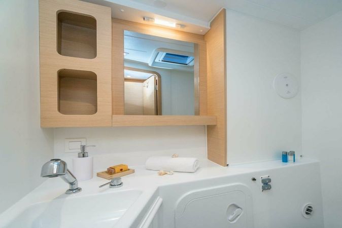 Lagoon 42 | Leggiero