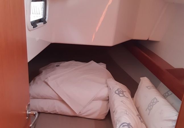 Bavaria Cruiser 34 | Whirl