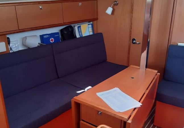 Bavaria Cruiser 34 | Whirl