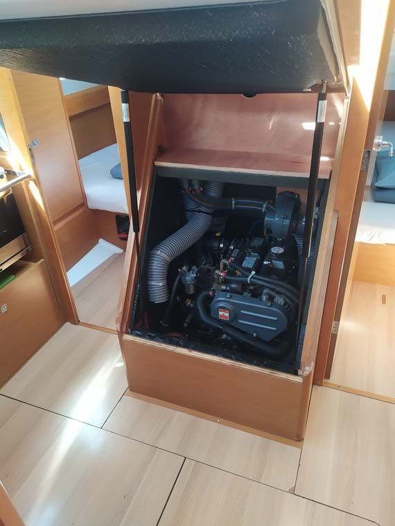 Jeanneau Sun Odyssey 389 | Živjeli