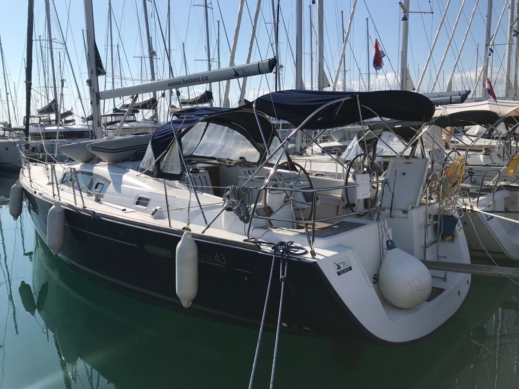 Beneteau Oceanis 43 | Blue Star 2