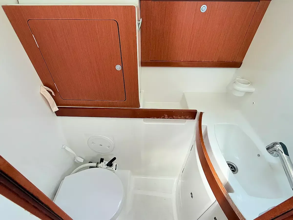 Beneteau Oceanis 43 | Blue Star 2