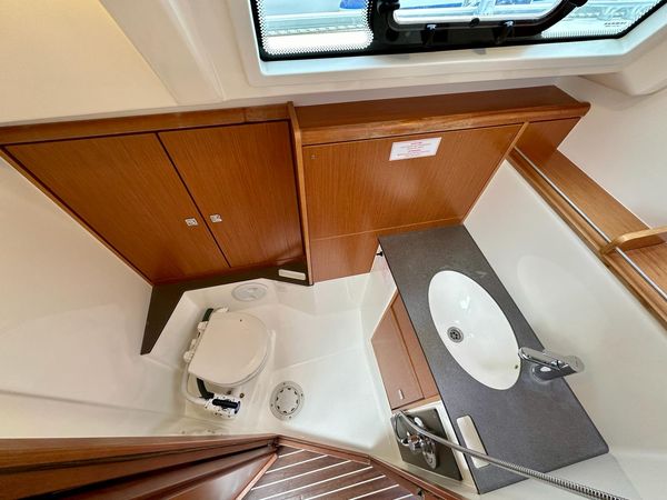 Bavaria Cruiser 37 | Maestral