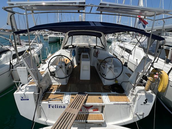 Beneteau Oceanis 38 | Felina