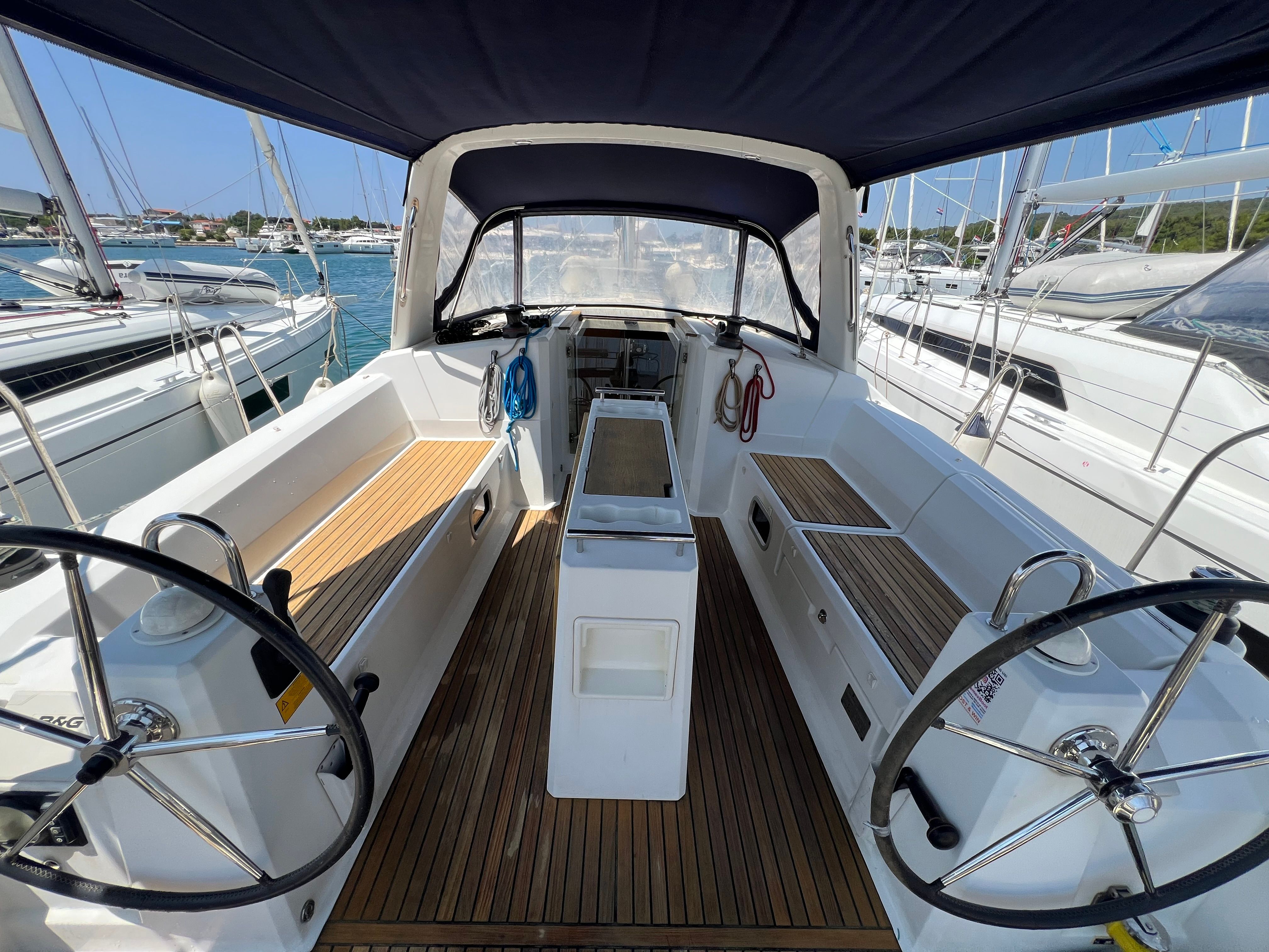 Beneteau Oceanis 38 | Felina