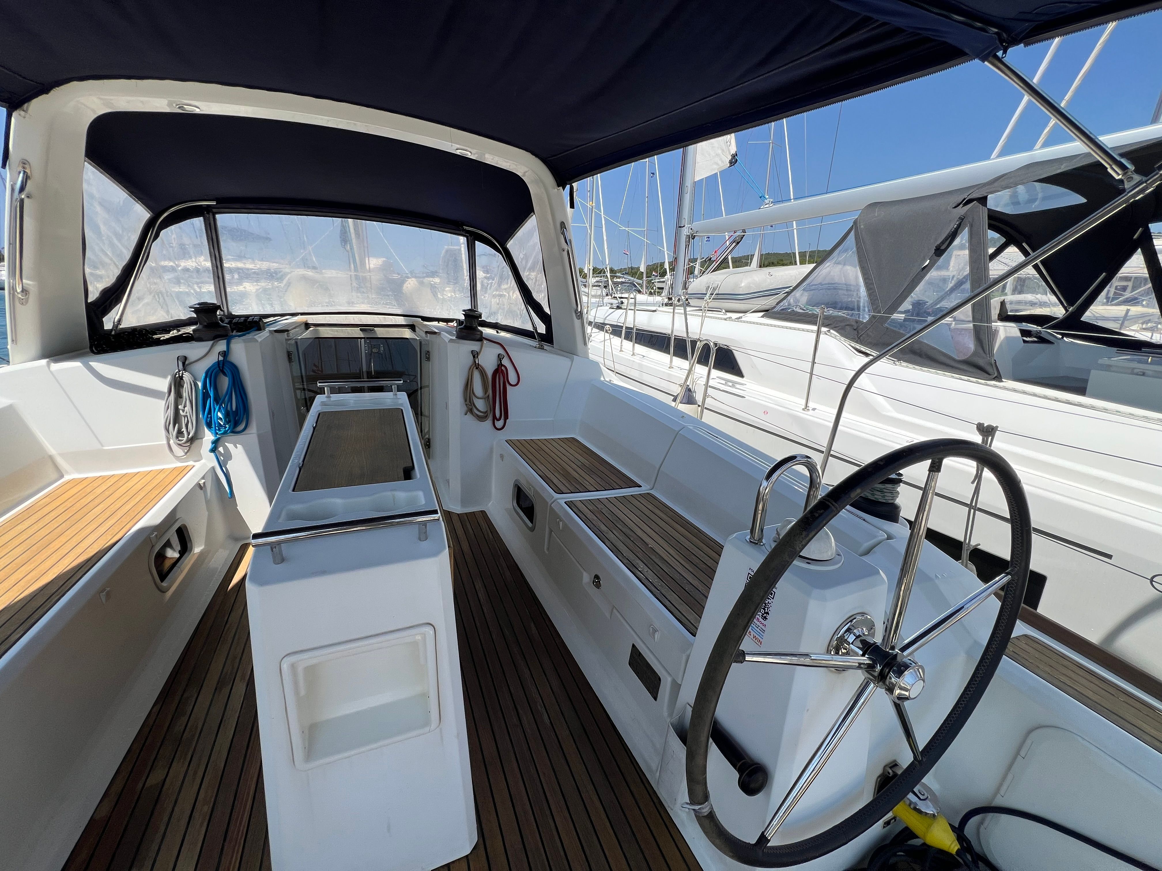 Beneteau Oceanis 38 | Felina