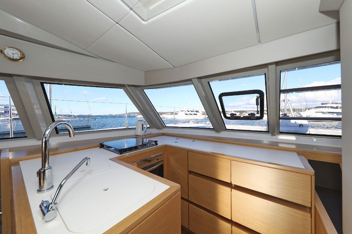 Nautitech 46 Fly | Alphabeta