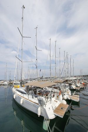 Jeanneau Sun Odyssey 349 | Polly Fun