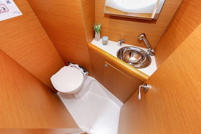 Jeanneau Sun Odyssey 349 | Polly Fun