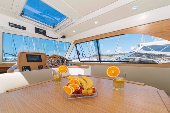 SAS Vektor Adriana 36 | Mira