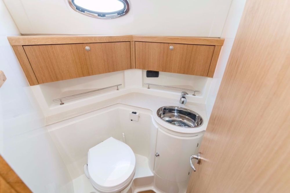 SAS Vektor Adriana 36 | Mira