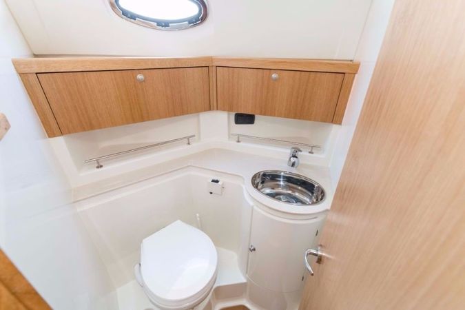 SAS Vektor Adriana 36 | Mira