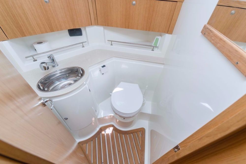 SAS Vektor Adriana 36 | Mira