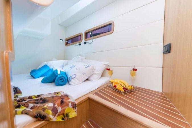 SAS Vektor Adriana 36 | Mira