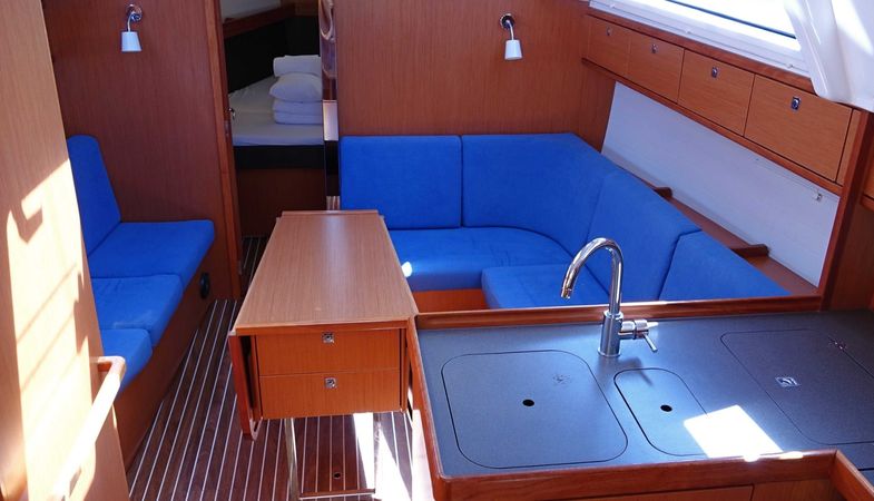 Bavaria Cruiser 37 | Diana