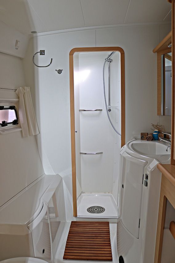 Lagoon 421 | Happiness