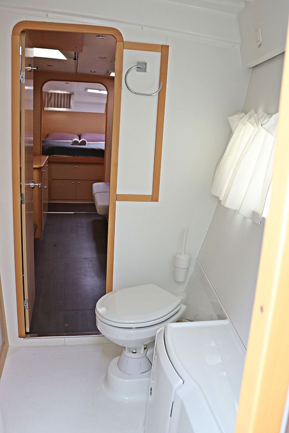 Lagoon 421 | Happiness