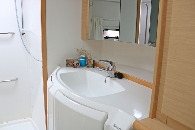 Lagoon 421 | Happiness