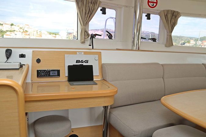 Lagoon 421 | Happiness