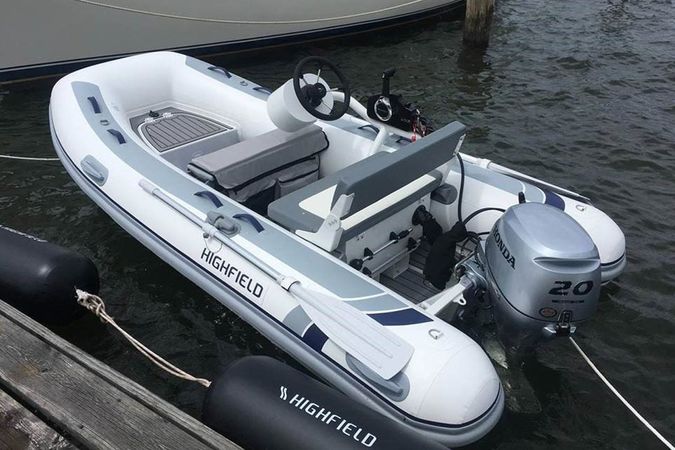 Lagoon 421 | Happiness