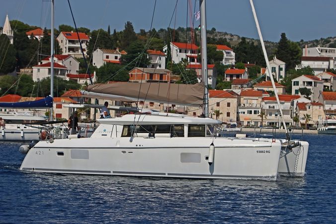 Lagoon 421 | Happiness