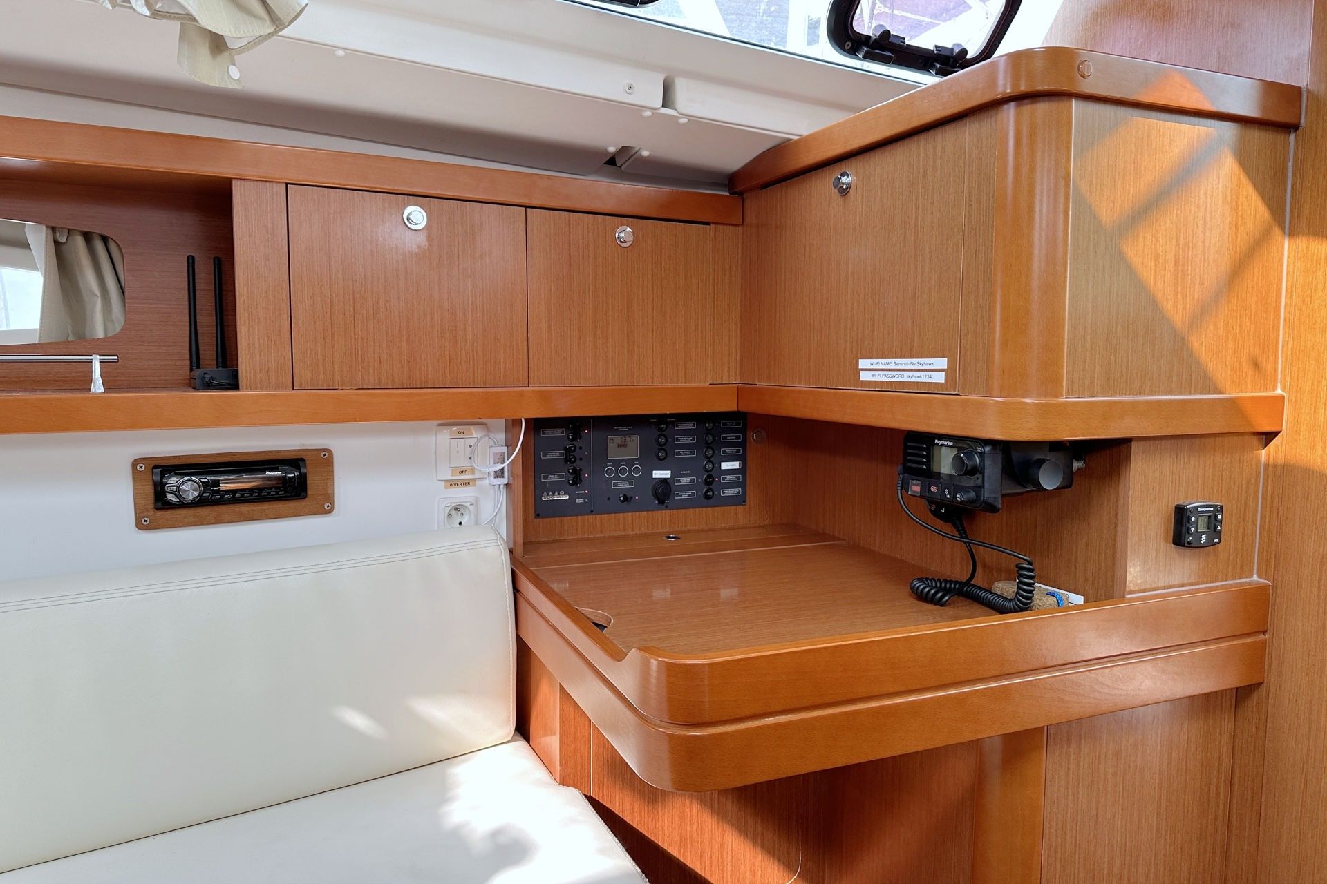 Beneteau Oceanis 34 | LL Skyhawk
