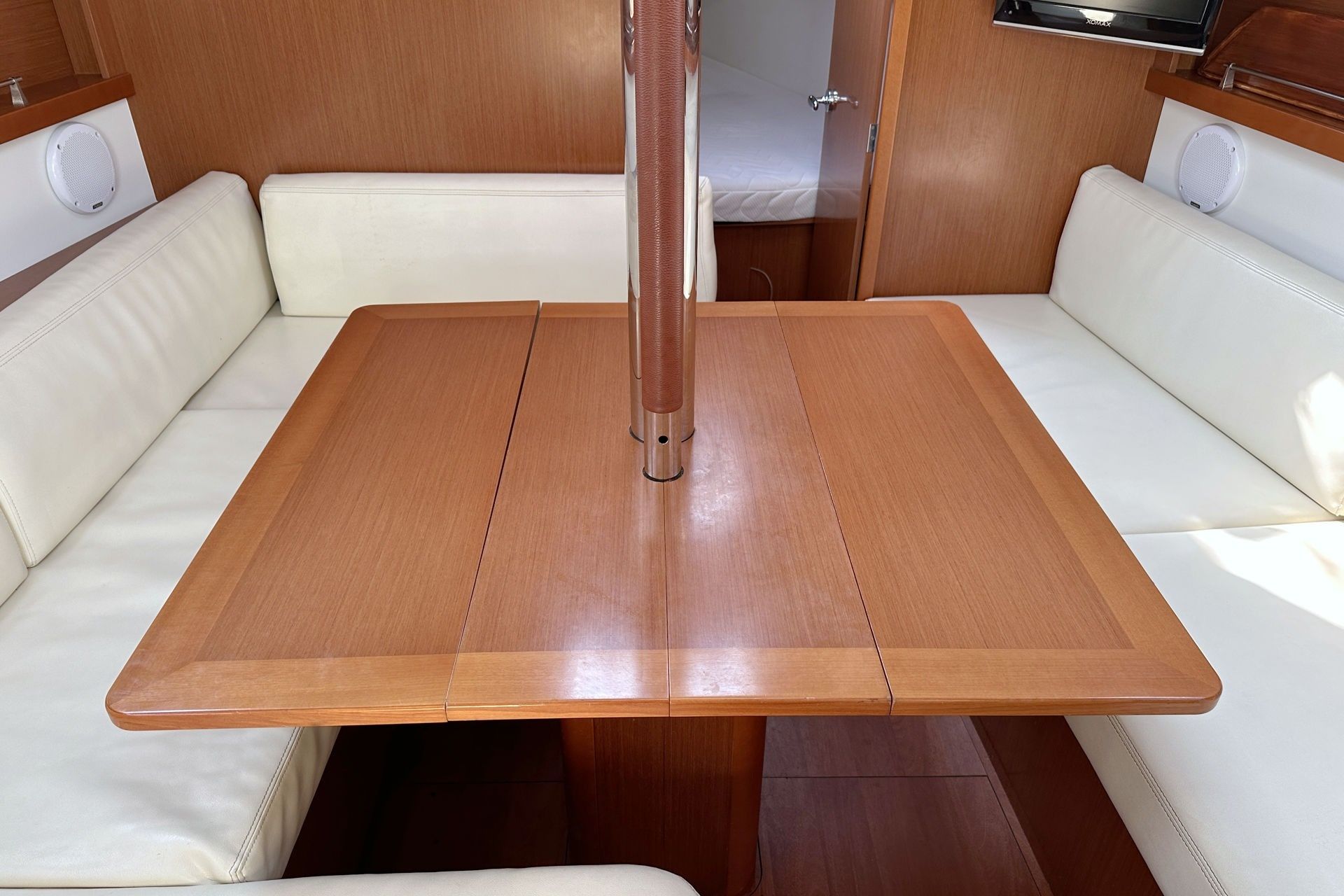 Beneteau Oceanis 34 | LL Skyhawk