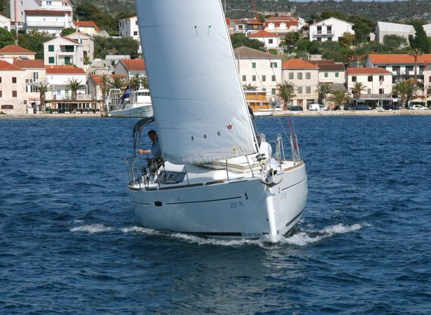 Beneteau Oceanis 34 | LL Skyhawk
