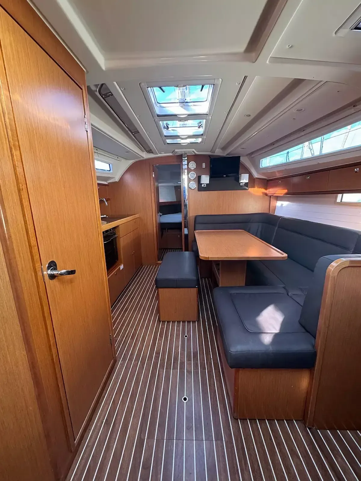 Bavaria Cruiser 41 | Maestral