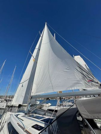 Bavaria Cruiser 41 | Maestral