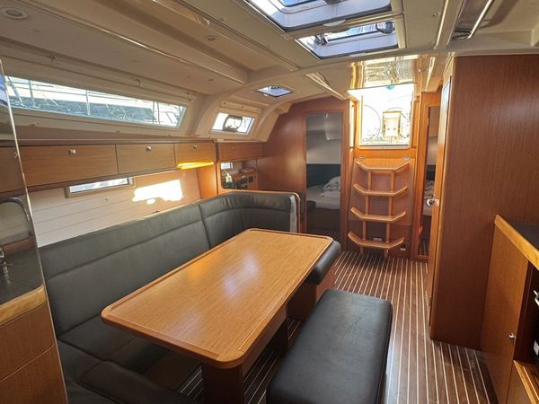 Bavaria Cruiser 41 | Maestral